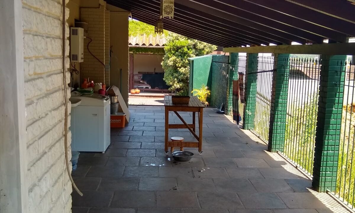 af39ecc2-3cc1-4946-9e49-f8e2a0d20a66