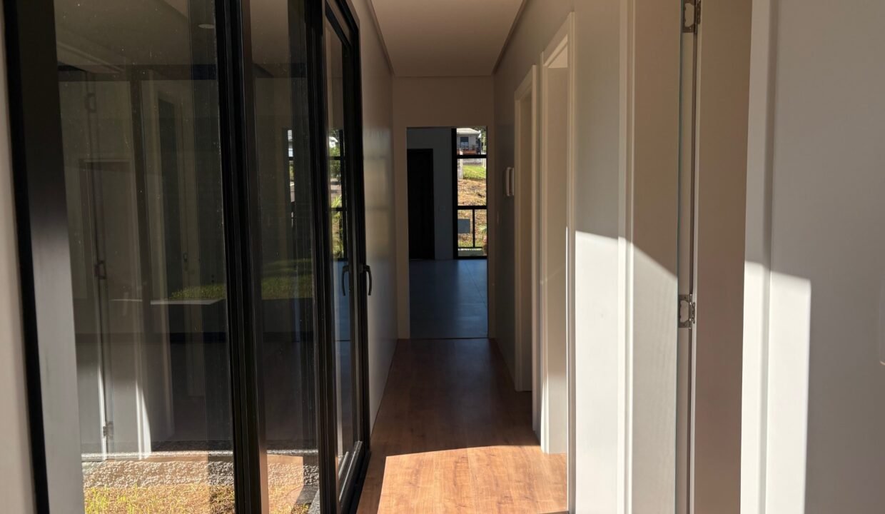 83231920-924d-4b27-9fd4-3015f3c6375a