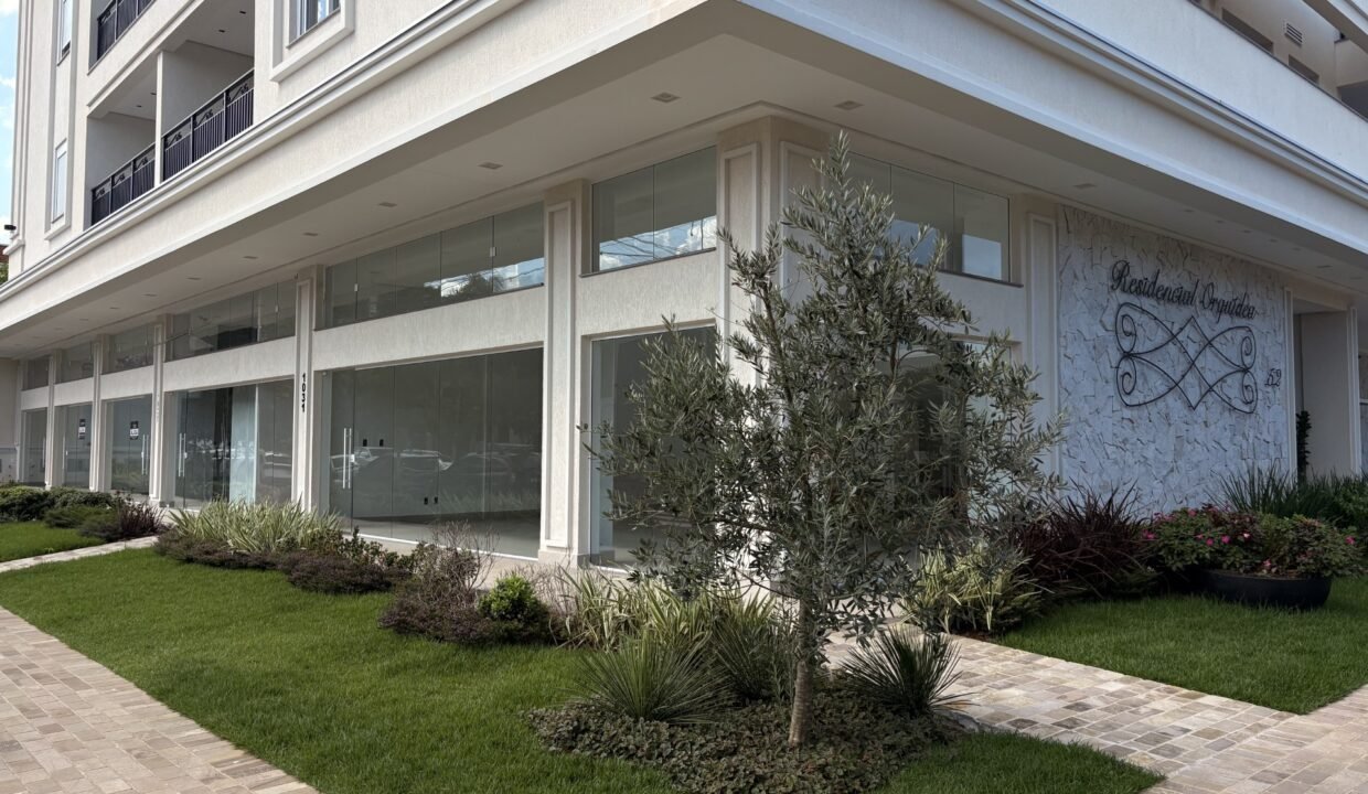 a18152de-8039-4fe5-8f64-e4ad19ffa409